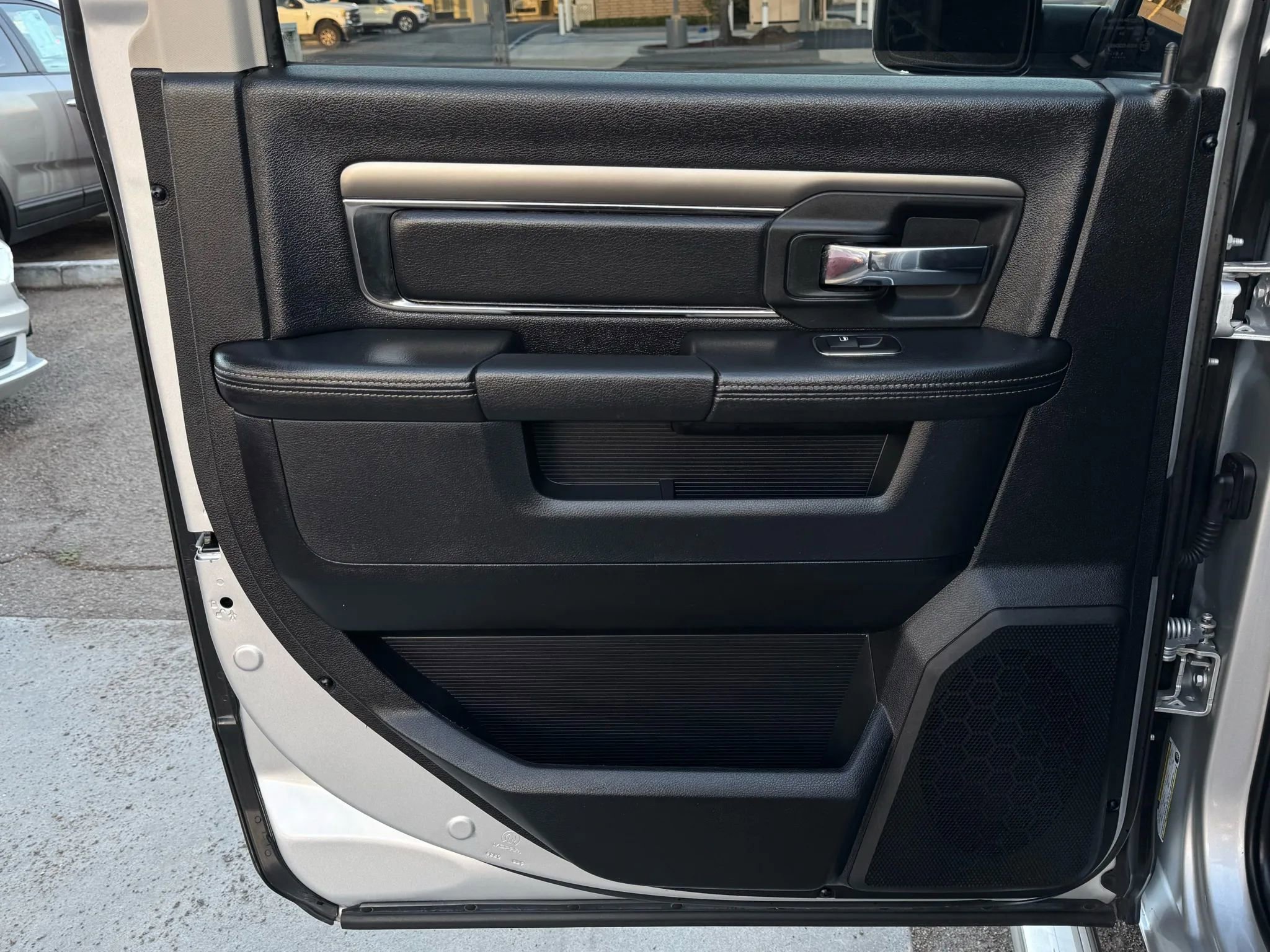 Used 2016 RAM 1500 Sport RWD image 16