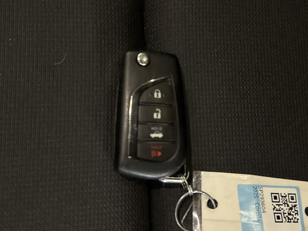 Used 2025 Toyota Corolla LE FWD image 27
