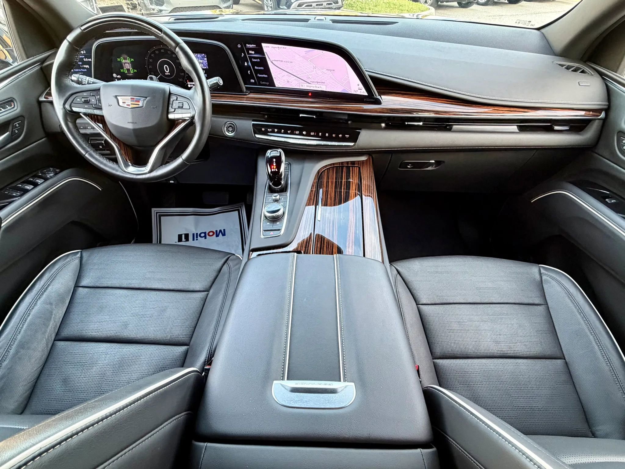 Used 2023 Cadillac Escalade Premium Luxury w/ Performance Package image 23