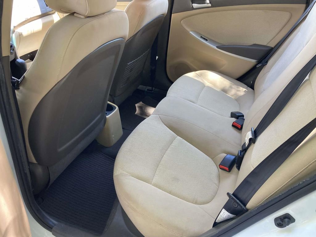 Used 2014 Hyundai Accent GLS FWD image 9