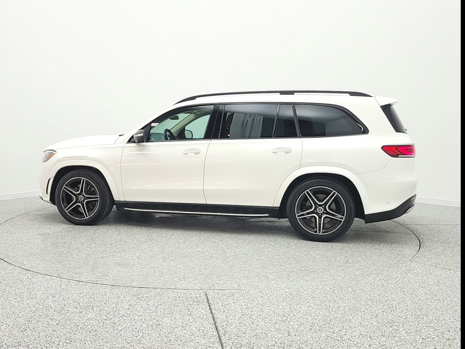 Used 2021 Mercedes-Benz GLS 580 4MATIC image 8