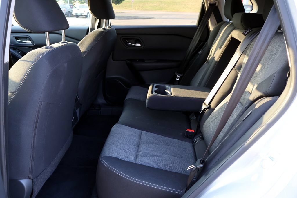 Certified 2025 Nissan Rogue SV AWD/4WD image 14