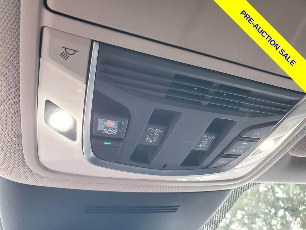 Used 2025 Acura MDX w/ Technology Package FWD image 34