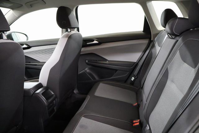 Used 2022 Volkswagen Taos S image 26
