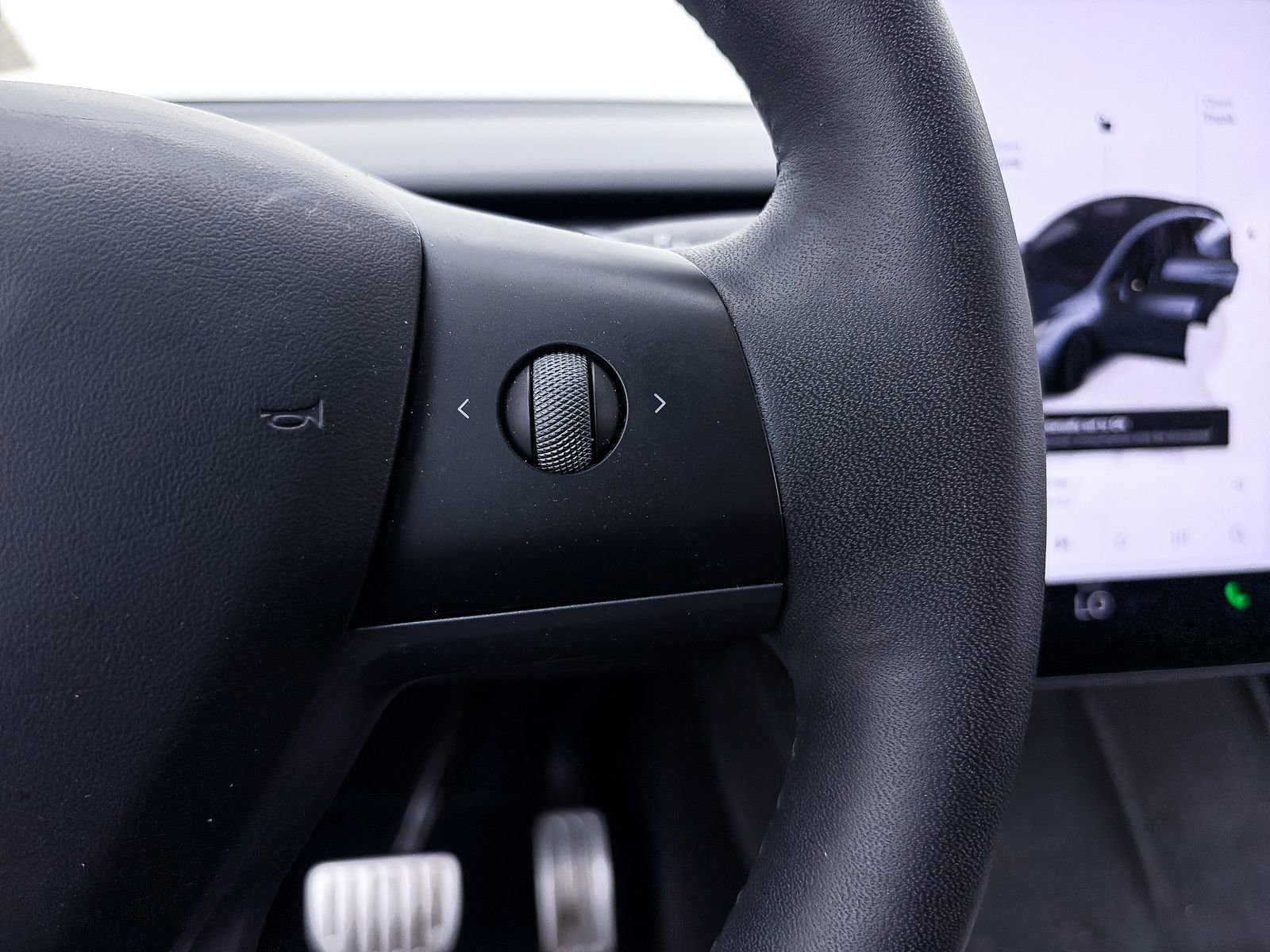 Used 2023 Tesla Model Y Performance image 29