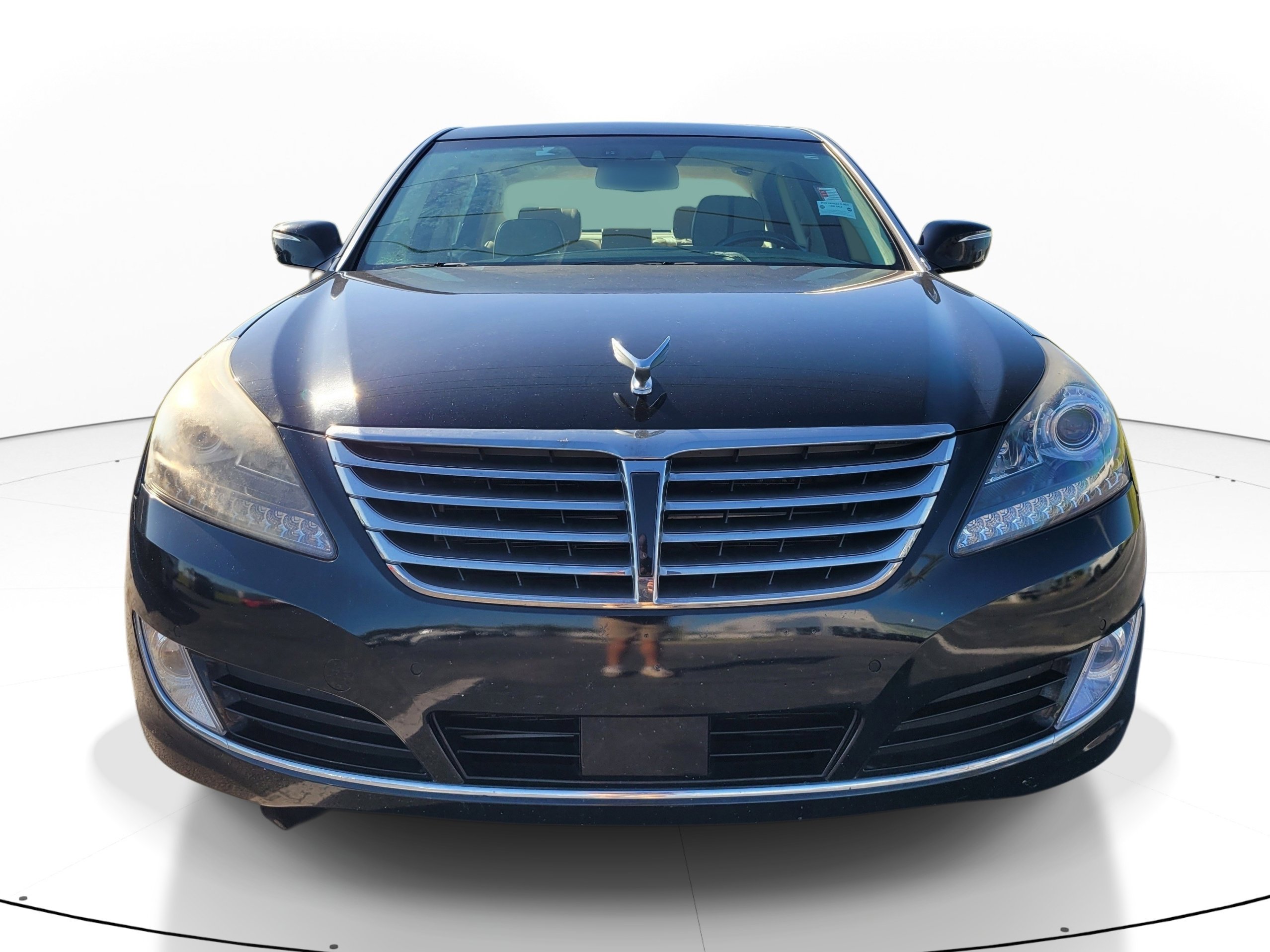 Used 2014 Hyundai Equus Signature RWD image 2