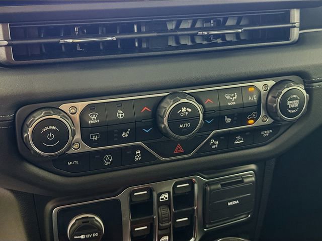 New 2025 Jeep Gladiator Sport w/ Premium Package image 16