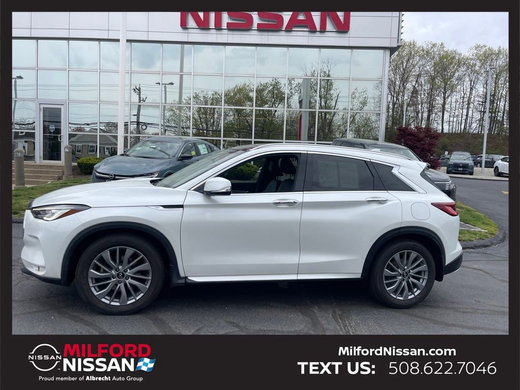 Used 2023 INFINITI QX50 Luxe AWD/4WD image 2