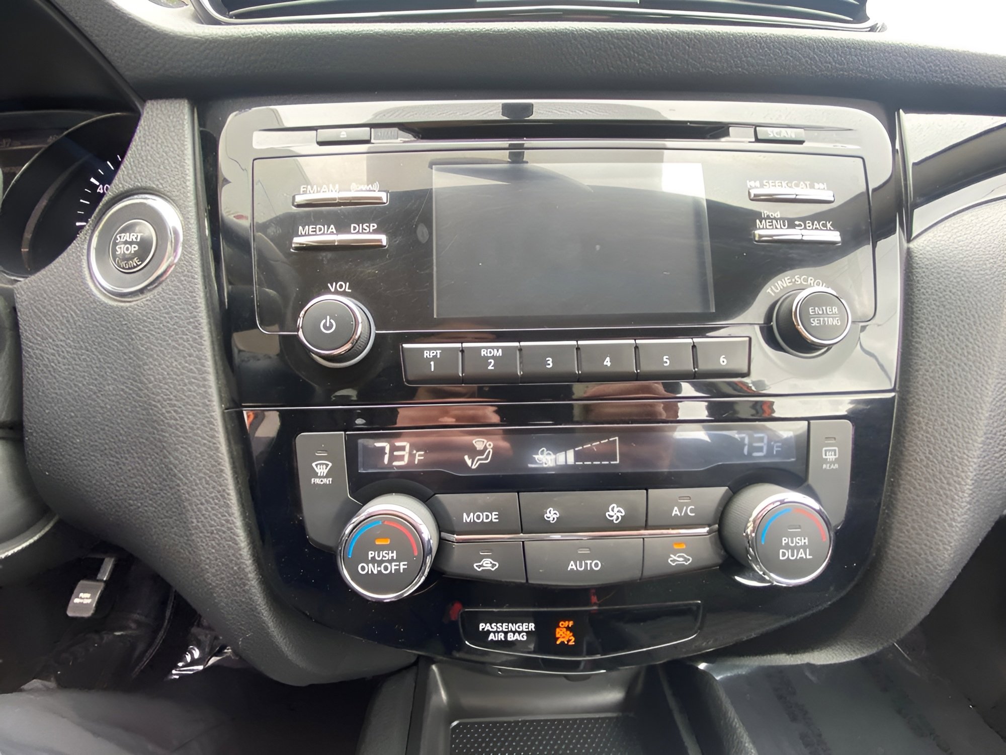 Used 2017 Nissan Rogue Sport SV w/ SV All-Weather Package AWD/4WD image 7