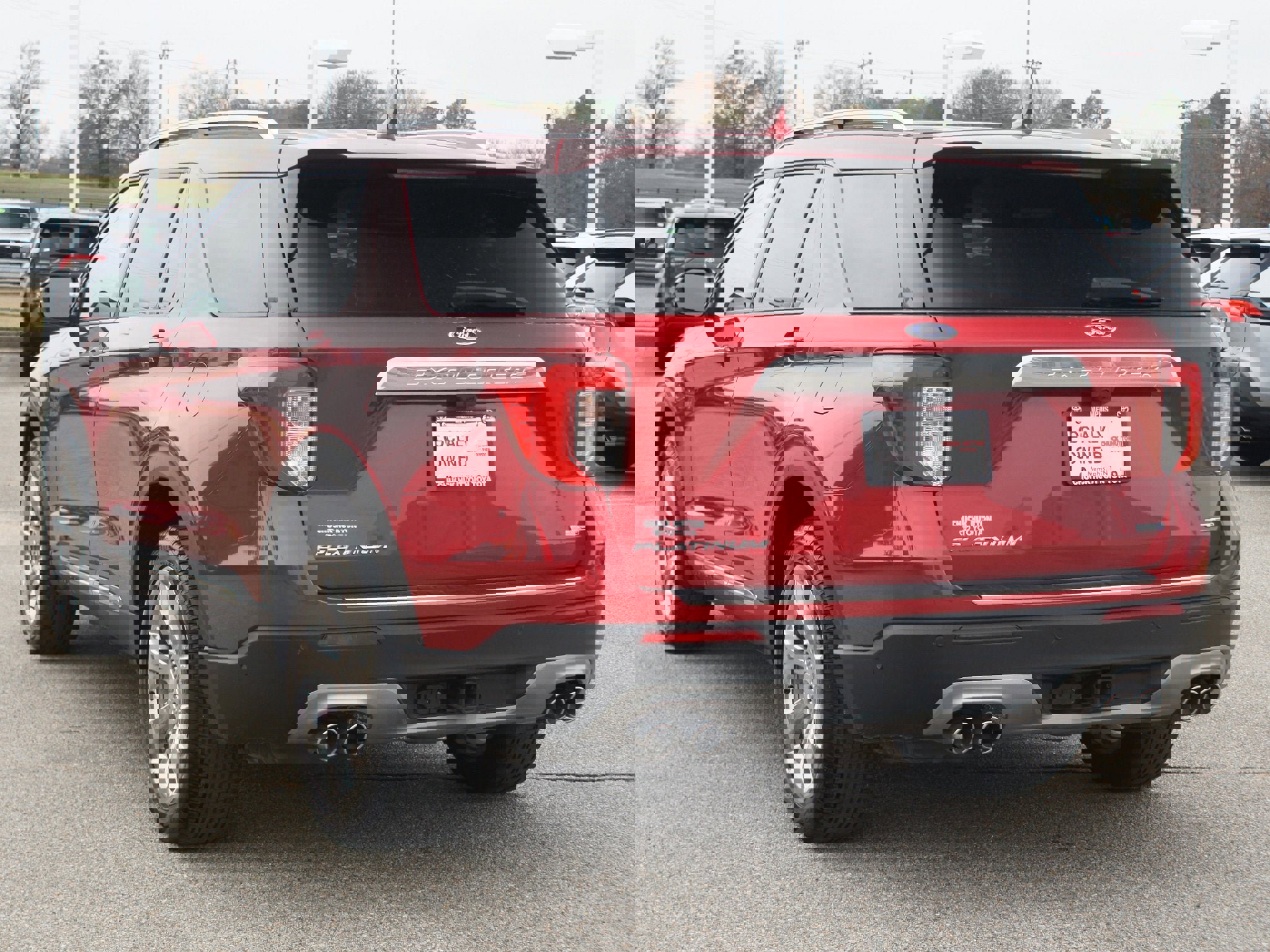 Used 2020 Ford Explorer Platinum w/ Premium Technology Package image 18