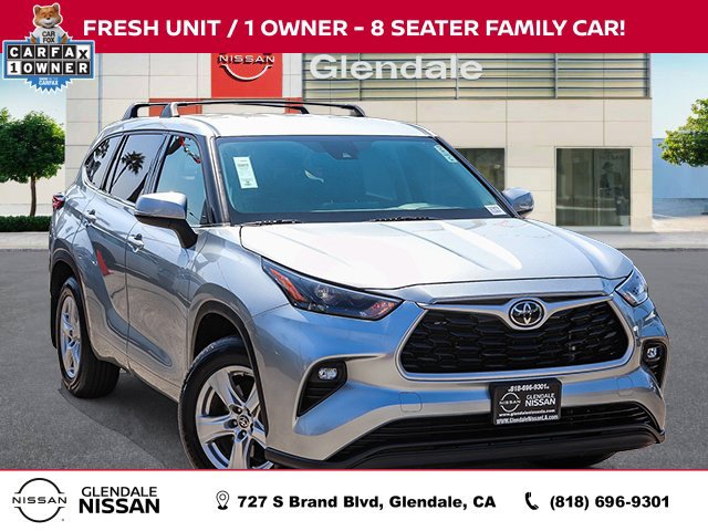 Used 2022 Toyota Highlander LE FWD image 1