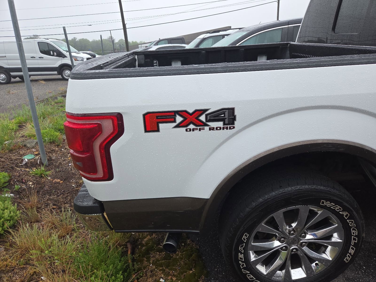 Used 2015 Ford F150 King Ranch w/ Equipment Group 601A Luxury AWD/4WD image 7