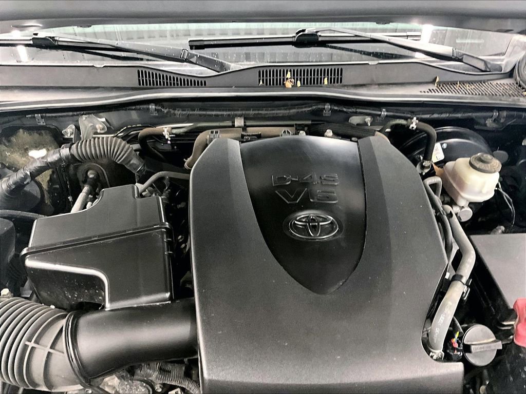 Used 2018 Toyota Tacoma SR5 image 33