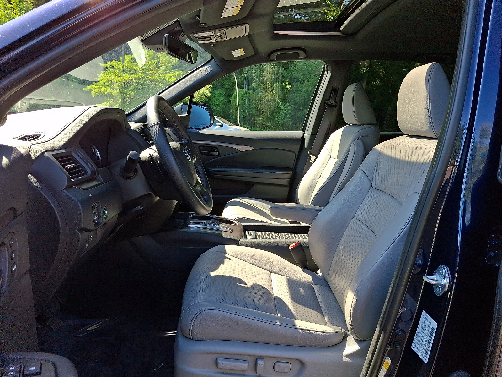 Used 2023 Honda Passport EX-L image 13