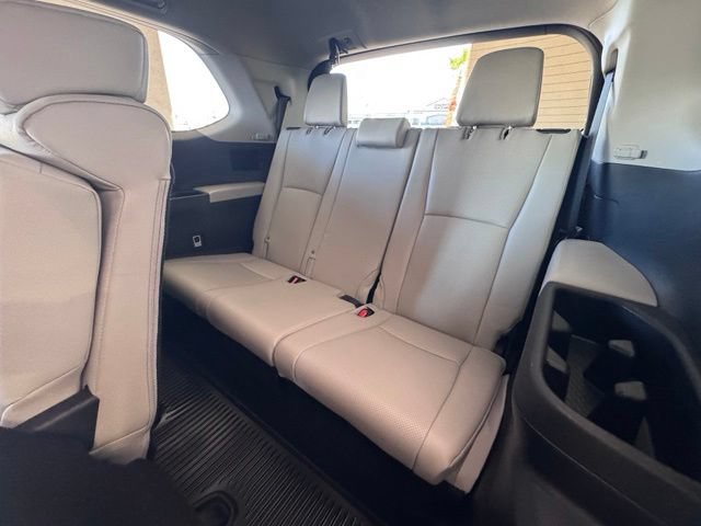 Used 2024 Toyota Grand Highlander AWD Hybrid image 12