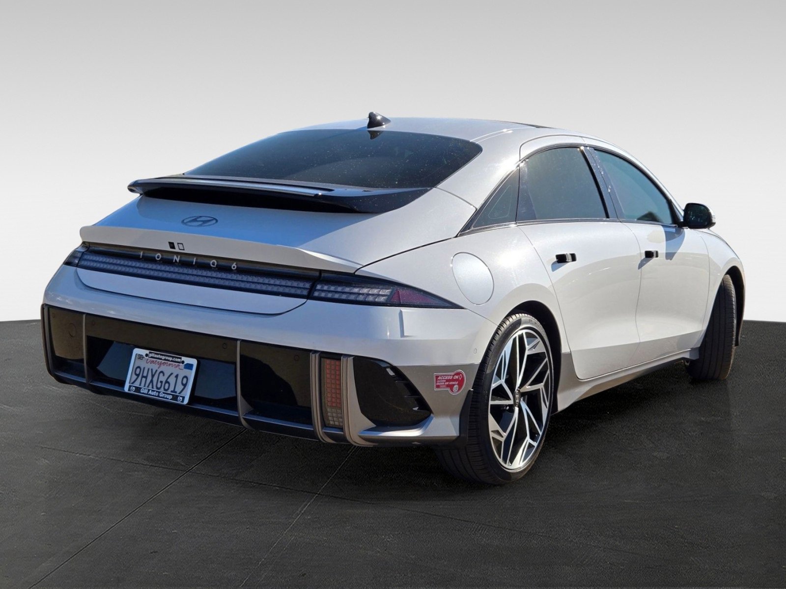 Used 2023 Hyundai Ioniq 6 Limited image 4