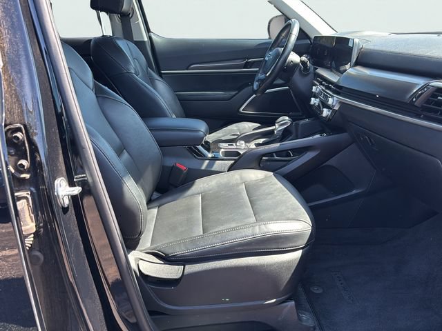 Used 2024 Kia Telluride S FWD image 11