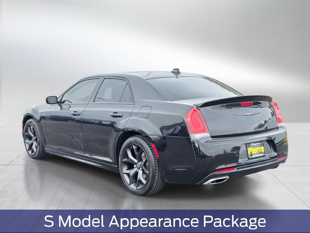 Used 2022 Chrysler 300 S RWD image 4
