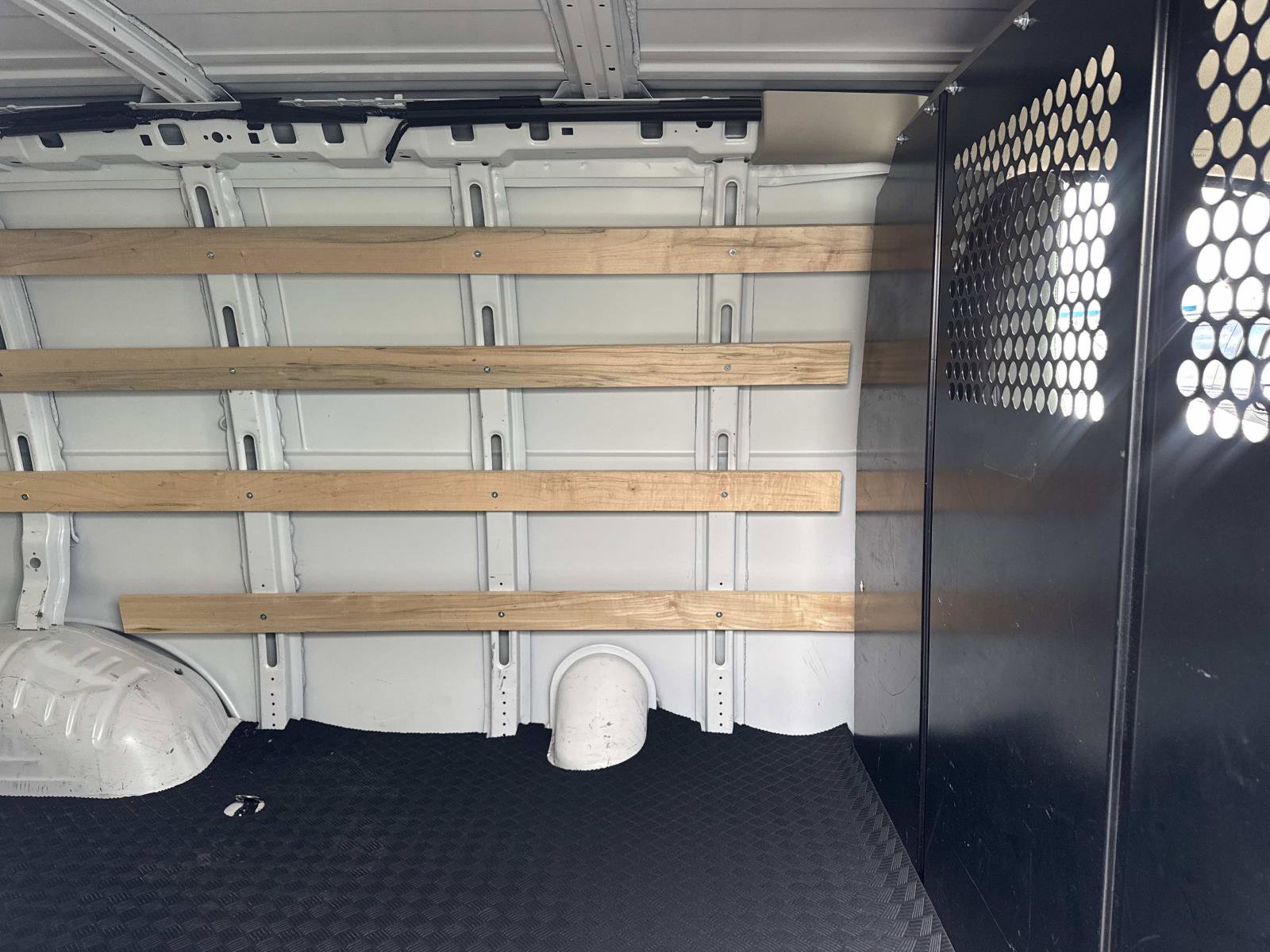 Used 2024 GMC Savana 2500 Work Van w/ Driver Convenience Package image 16