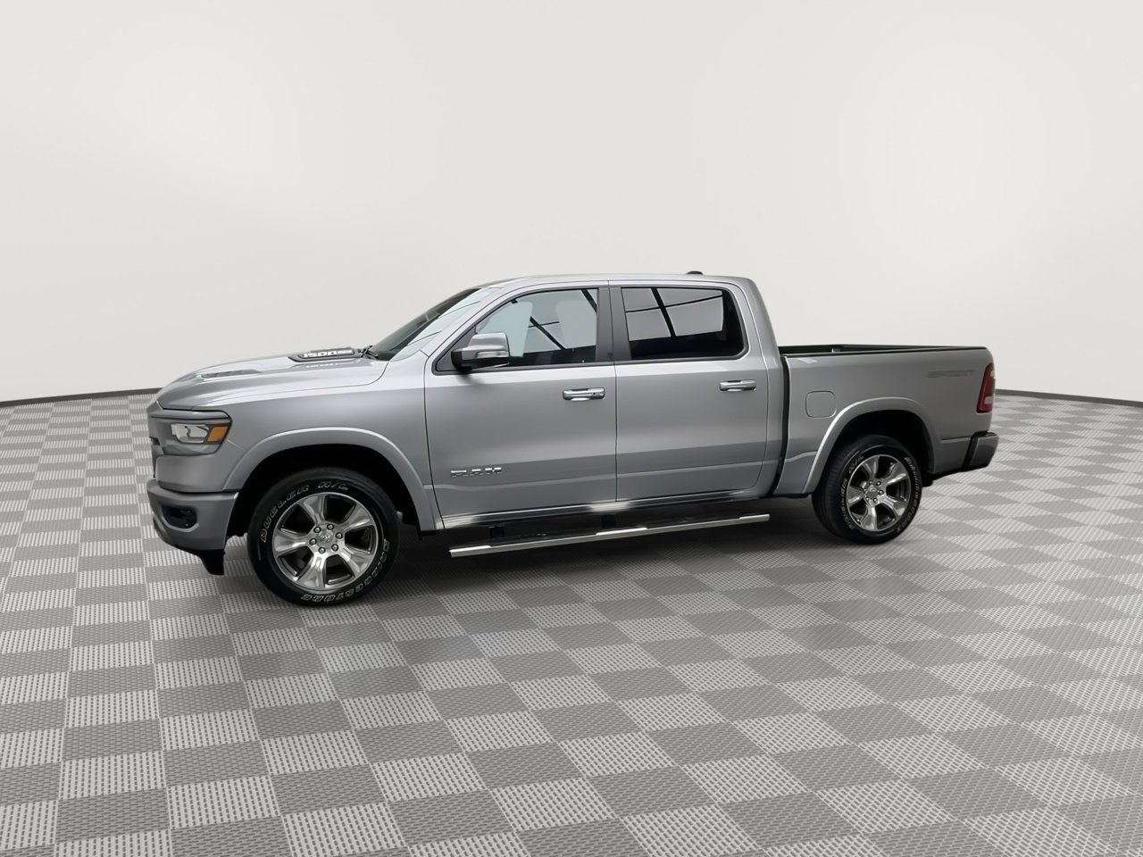Used 2022 RAM 1500 Laramie w/ Sport Appearance Package AWD/4WD image 39