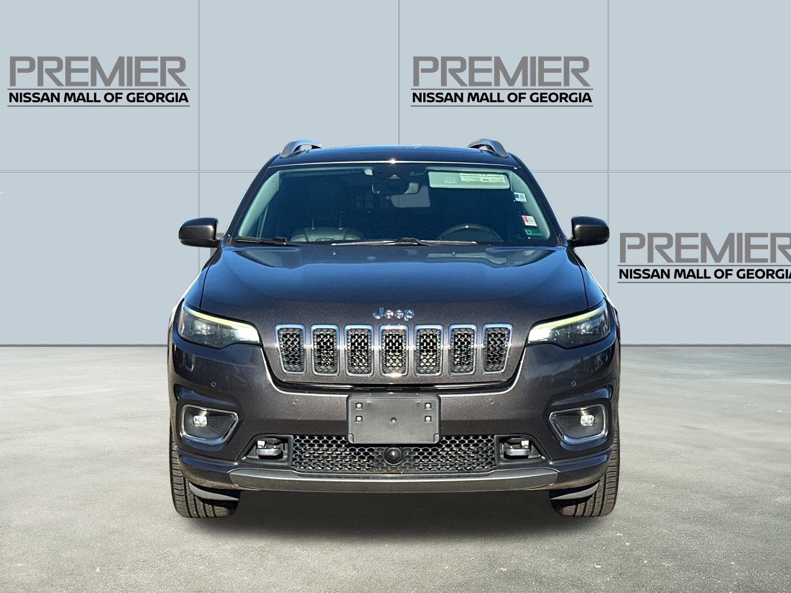 Used 2019 Jeep Cherokee Overland w/ Technology Group image 2