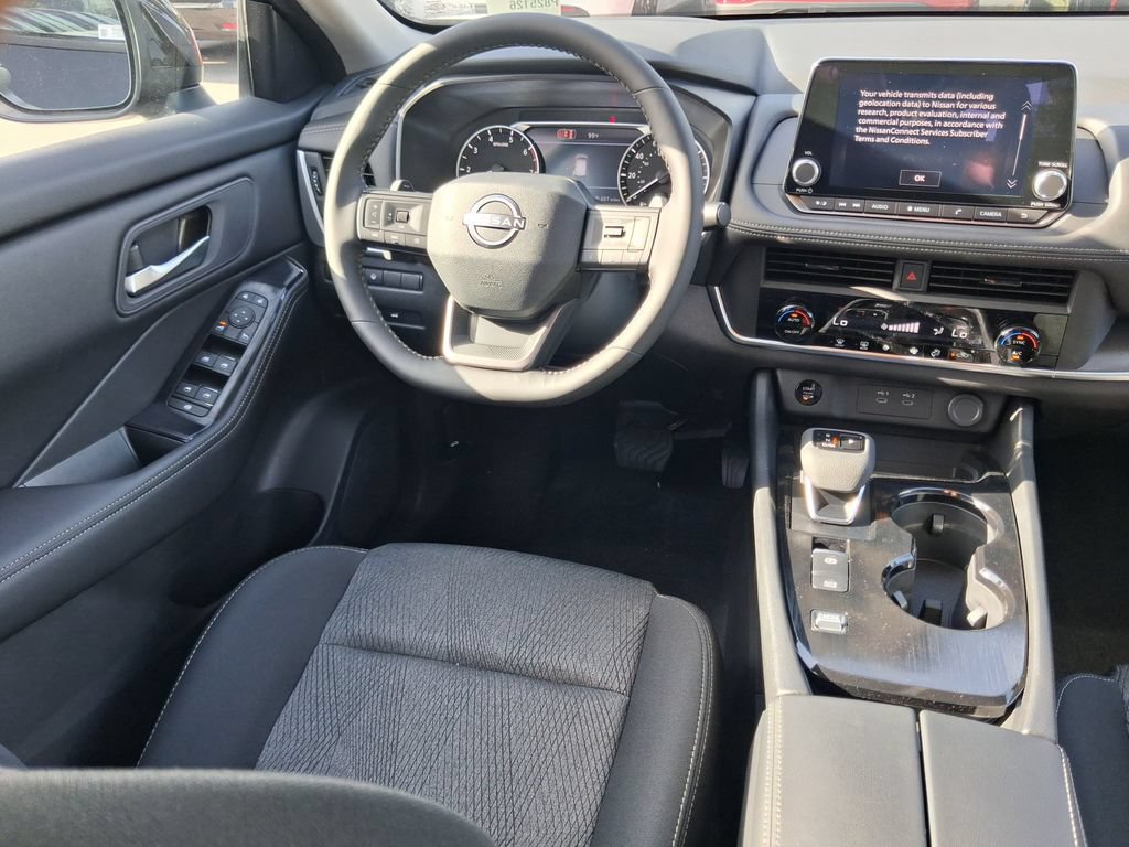 Certified 2026 Nissan Rogue SV FWD image 10