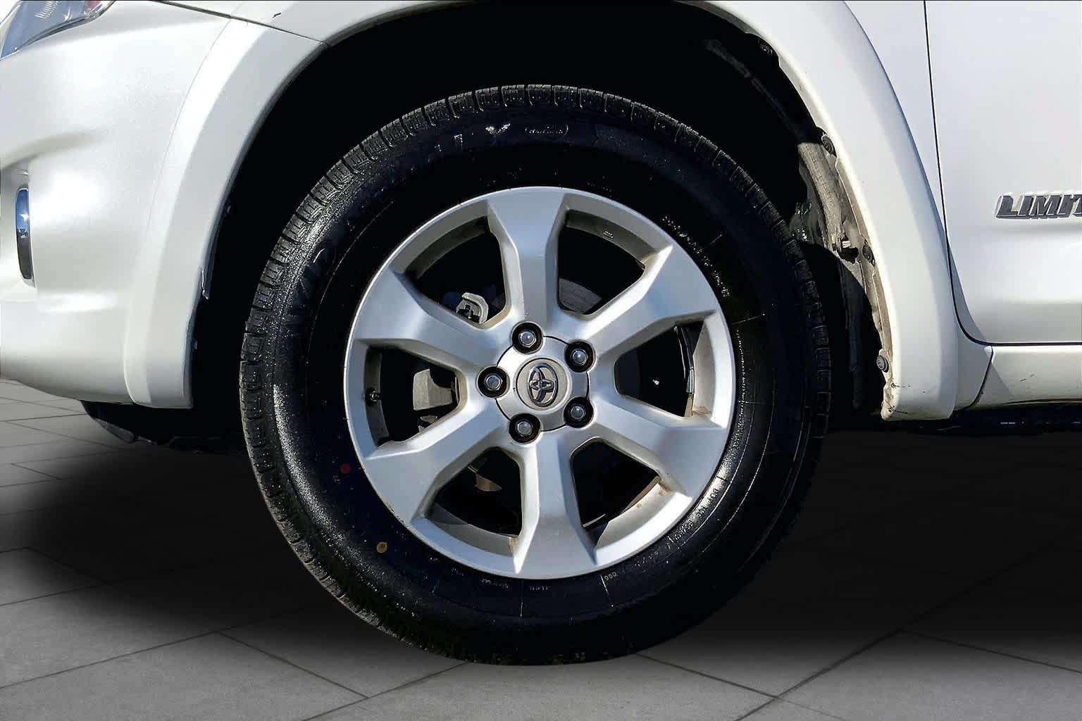 Used 2010 Toyota RAV4 Limited FWD image 10