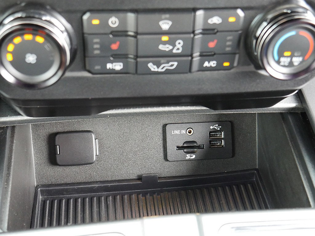 Used 2015 Ford F150 XLT w/ Equipment Group 302A Luxury AWD/4WD image 43