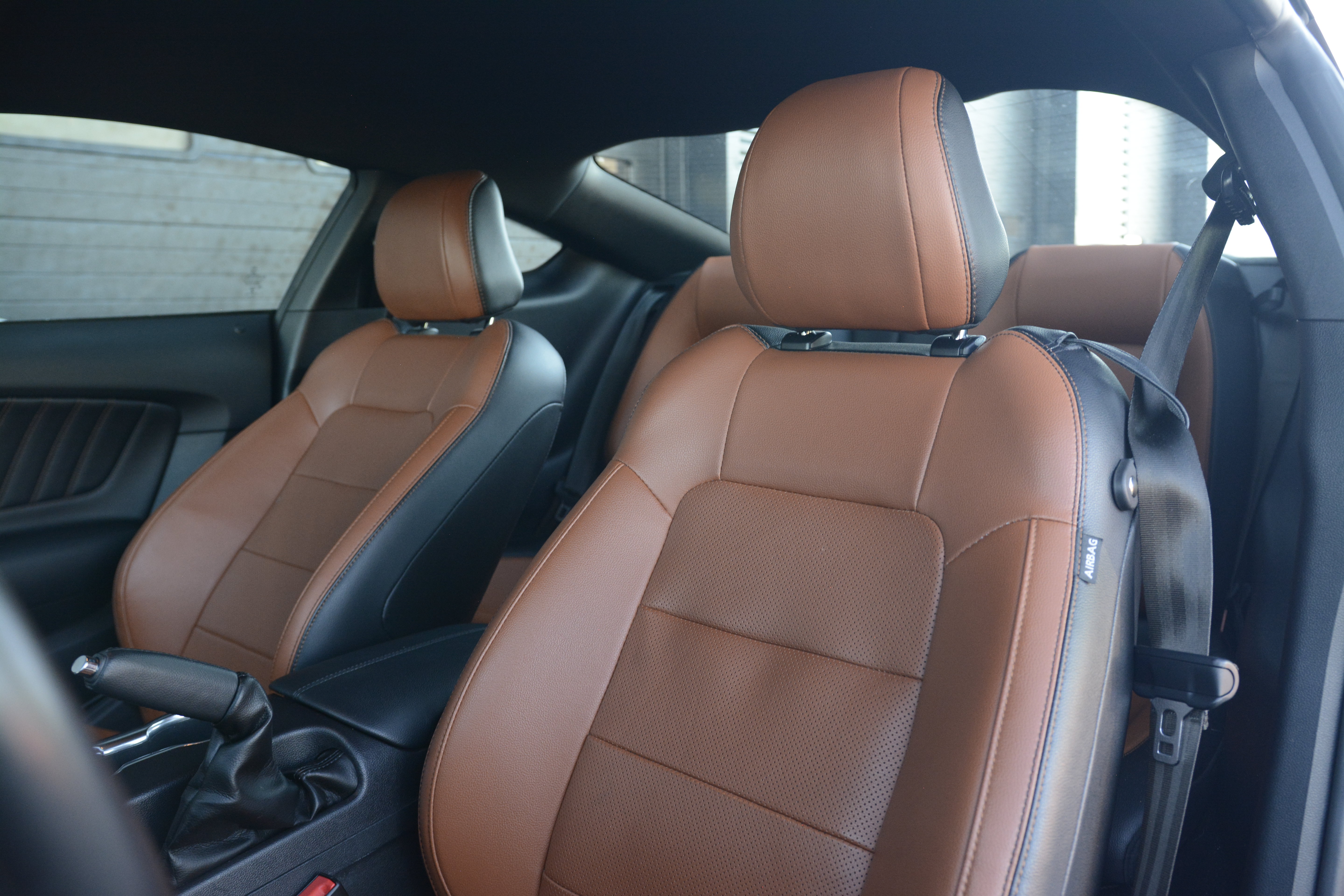 Used 2019 Ford Mustang Premium w/ Ford Safe & Smart Package RWD image 16