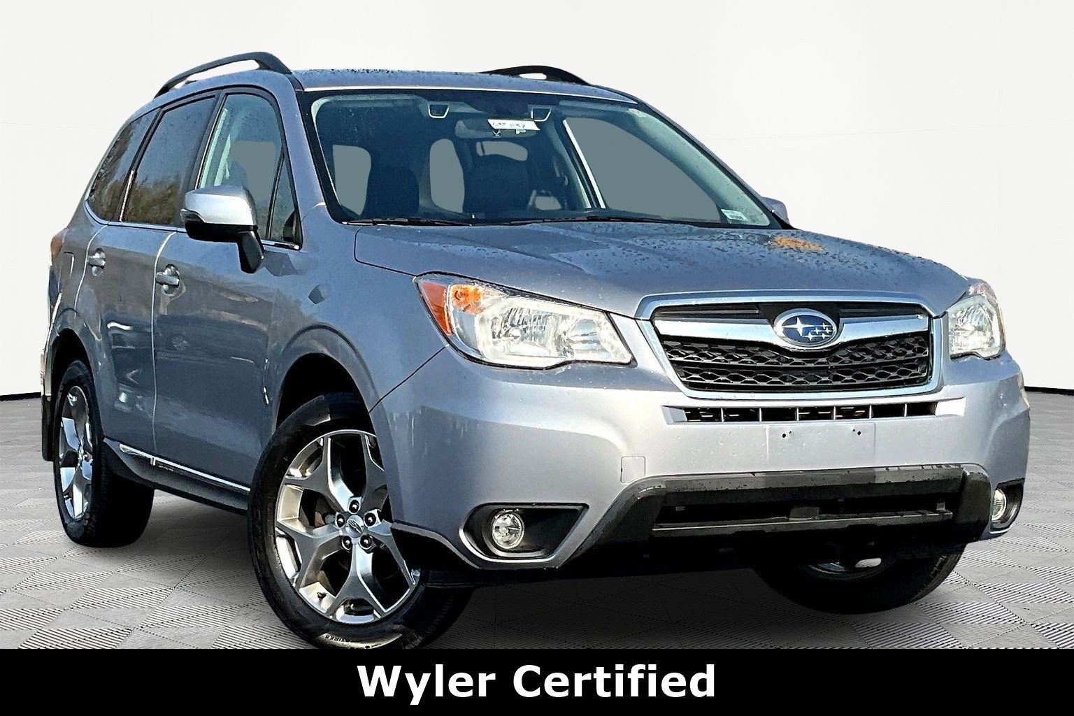 Used 2016 Subaru Forester 2.5i Touring w/ Eyesight & Navigation System image 3