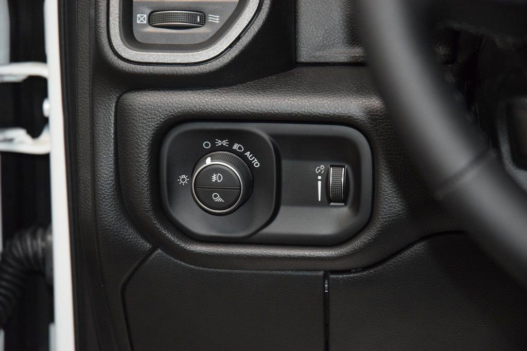 Used 2025 RAM 5500 Tradesman w/ Safety Group image 26