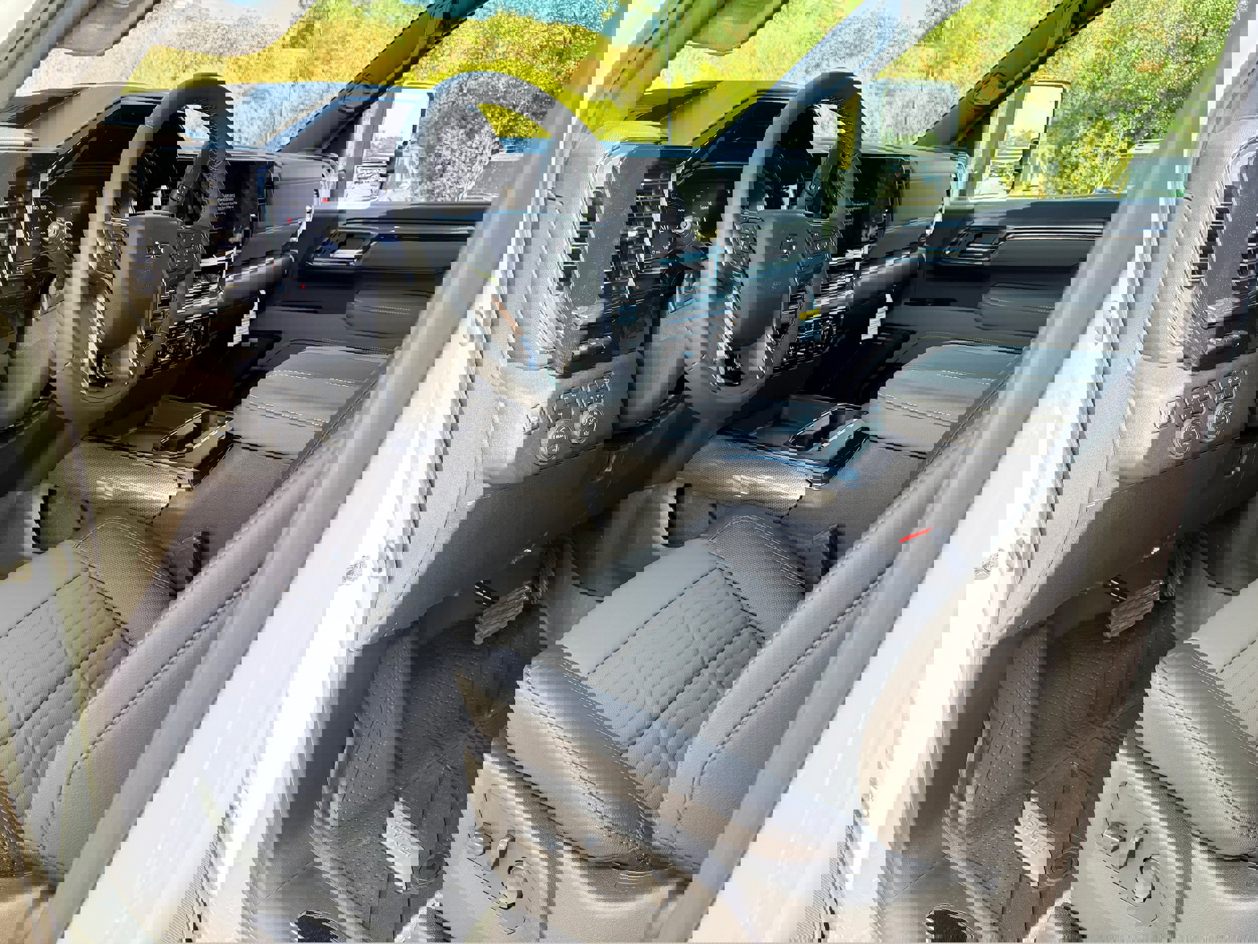 New 2025 Chevrolet Silverado 2500 ZR2 w/ Technology Package image 13