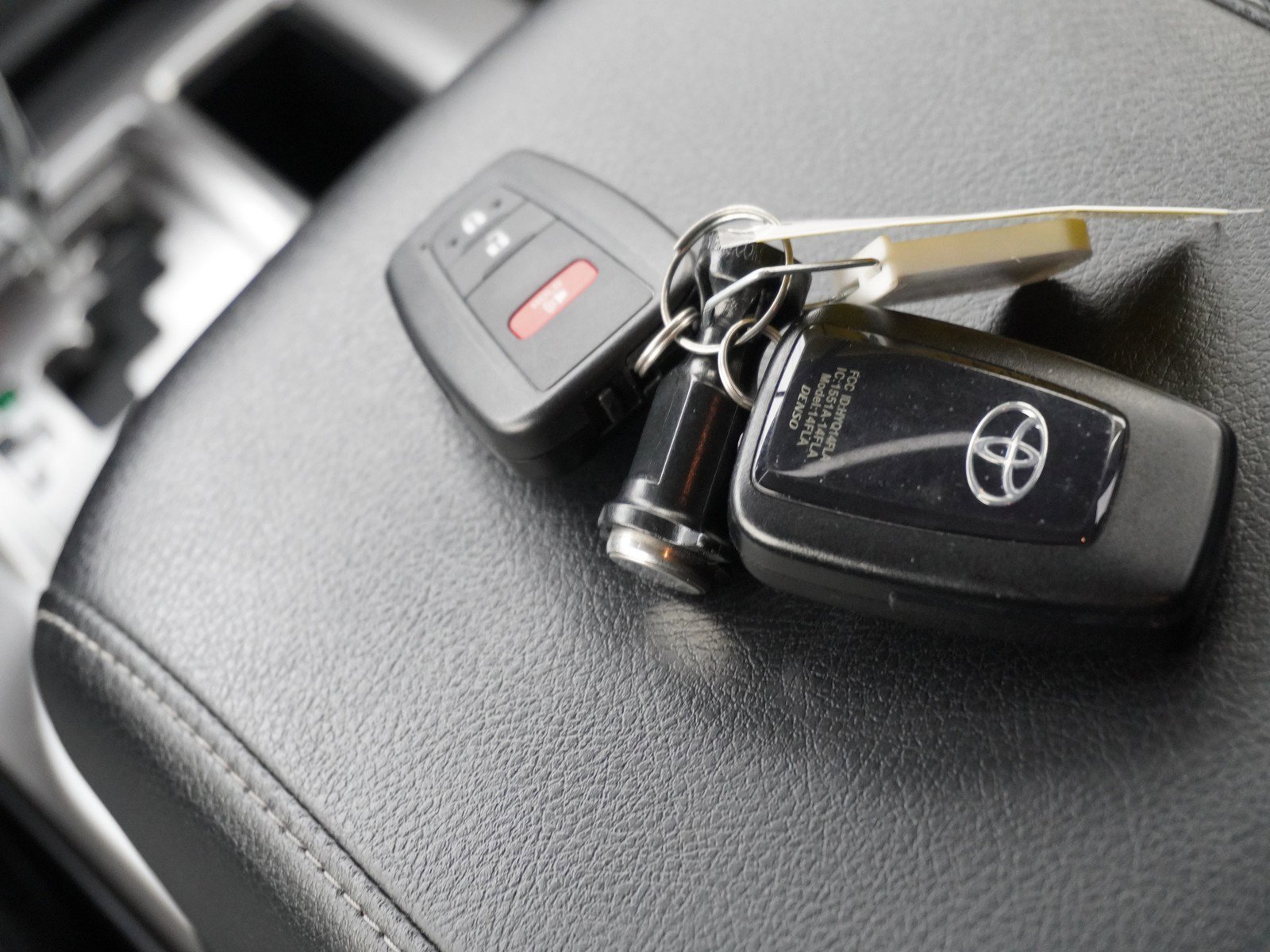 Used 2023 Toyota 4Runner Limited image 19