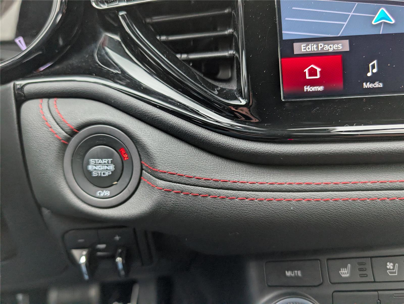 Used 2024 Dodge Durango GT AWD/4WD image 25
