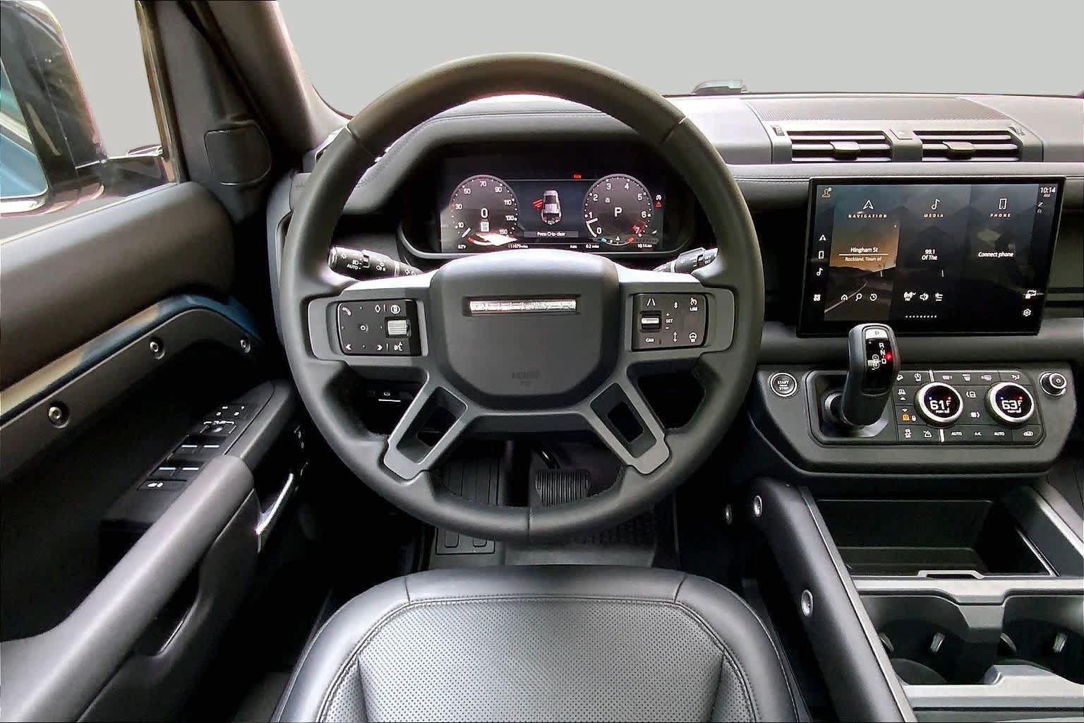 Used 2025 Land Rover Defender 110 S AWD/4WD image 6