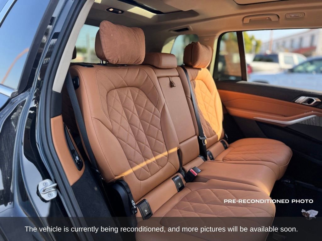 Used 2023 BMW X7 xDrive40i w/ Premium Package AWD/4WD image 12