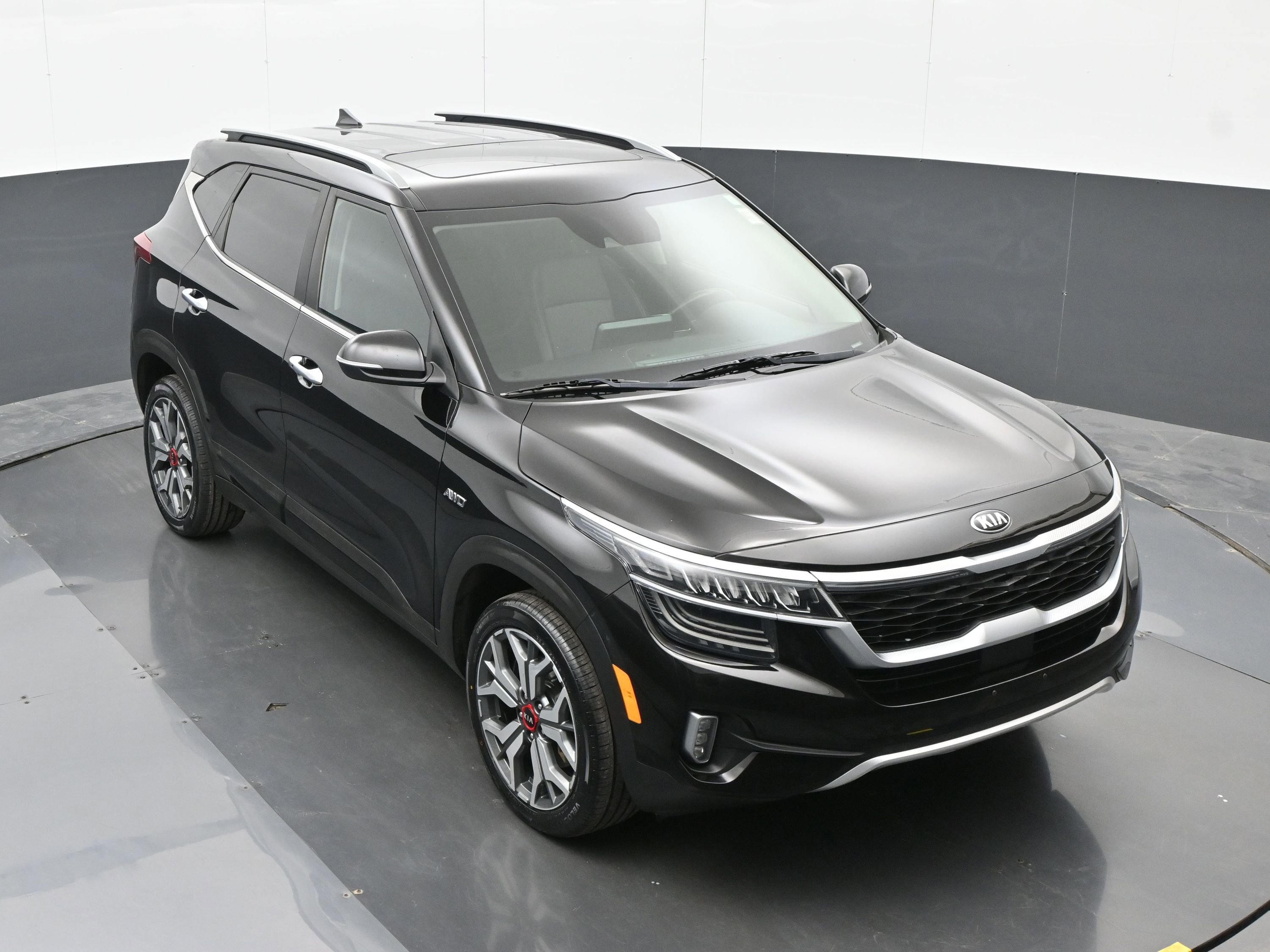 Used 2021 Kia Seltos SX w/ SX Sunroof Package image 33