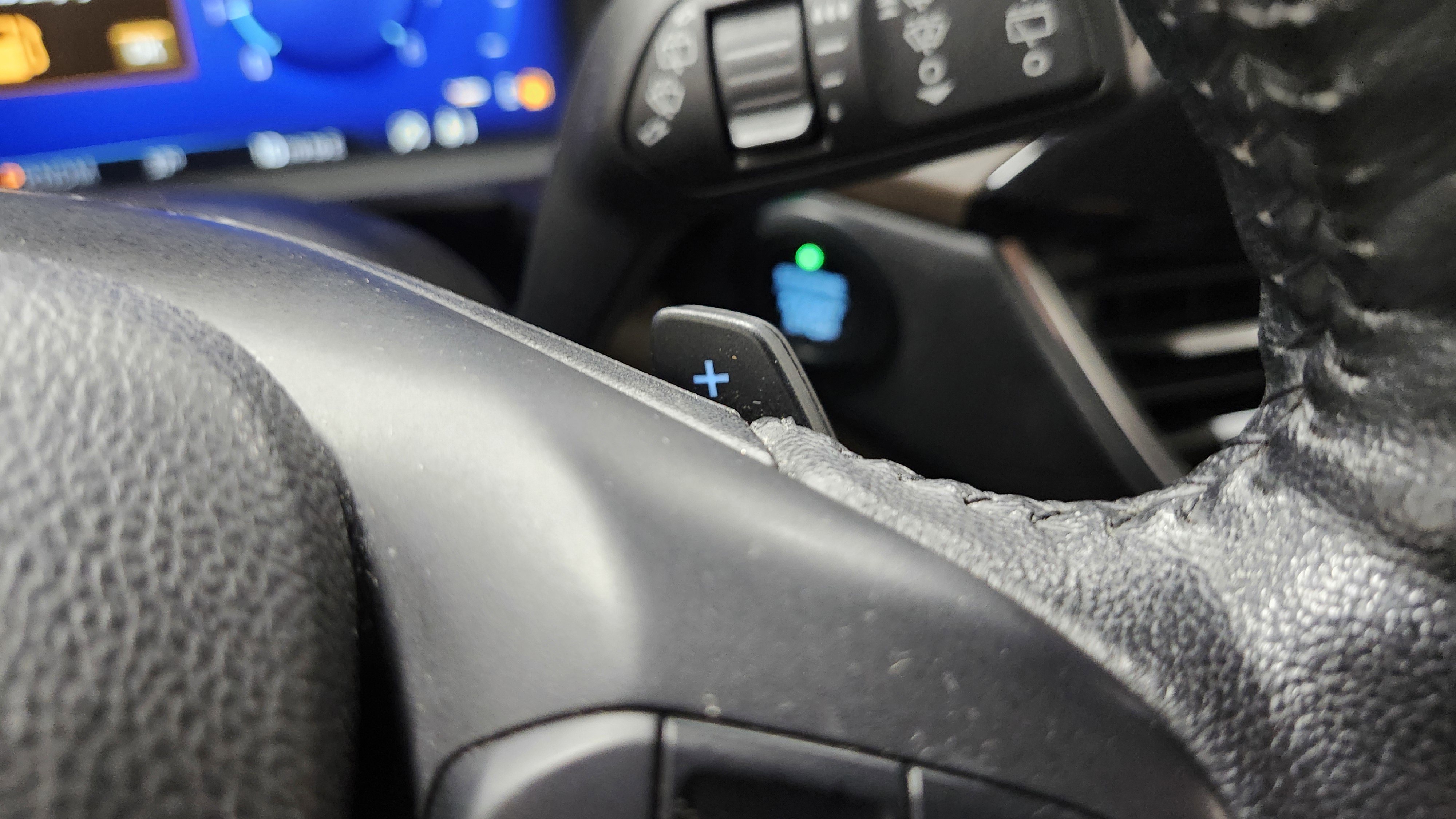 Used 2020 Ford Escape Titanium image 9