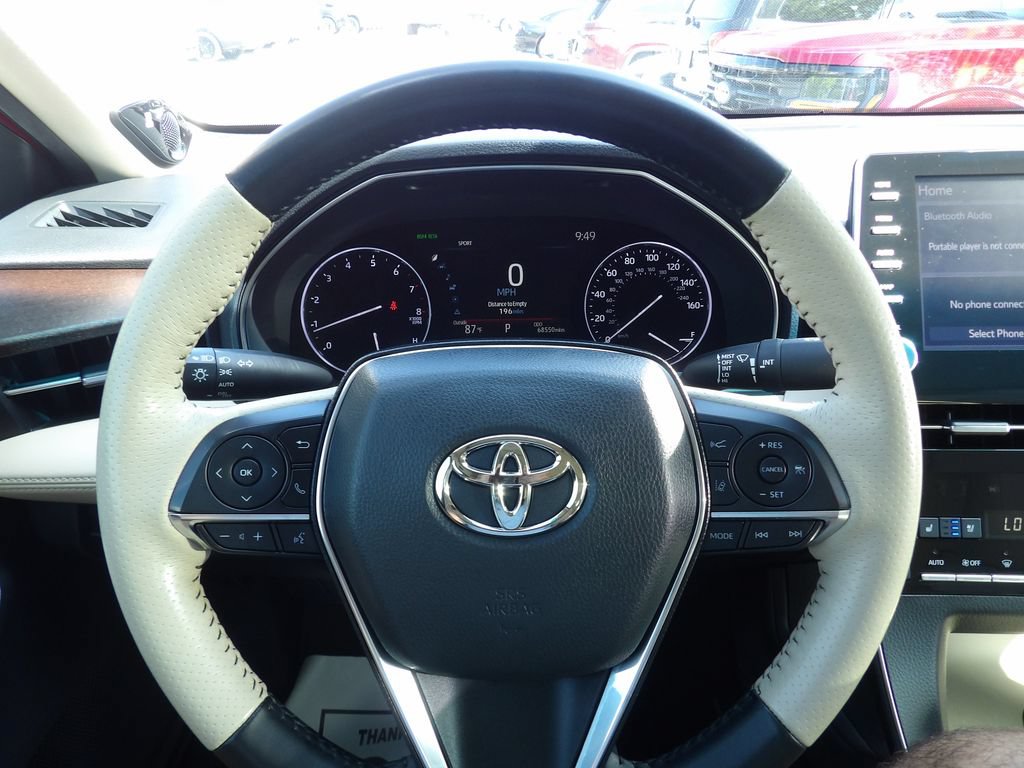 Used 2020 Toyota Avalon Limited FWD image 16