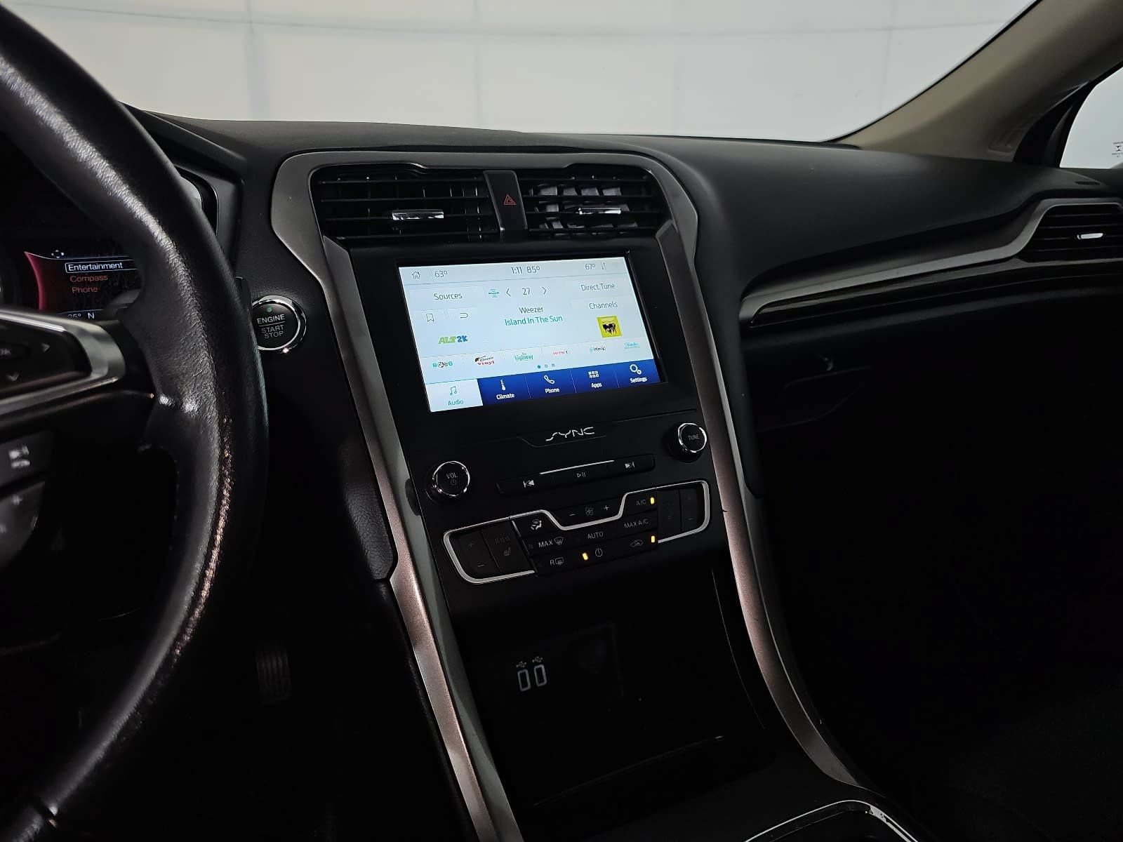 Used 2020 Ford Fusion SEL FWD image 18