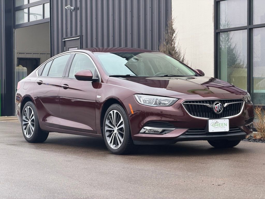 Used 2018 Buick Regal Essence image 4