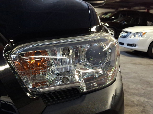 Used 2019 Toyota Tacoma SR AWD/4WD image 11