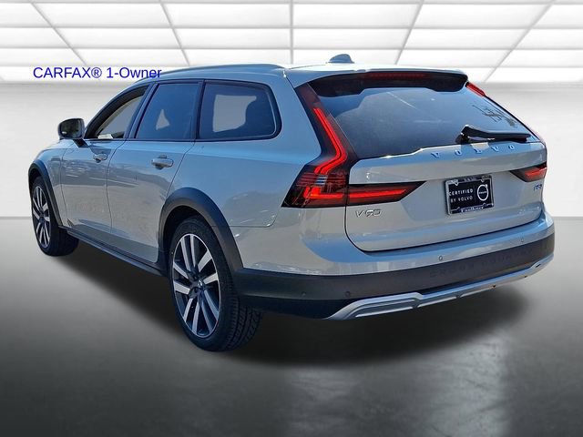 Used 2022 Volvo V90 B6 Cross Country w/ Advanced Package image 4