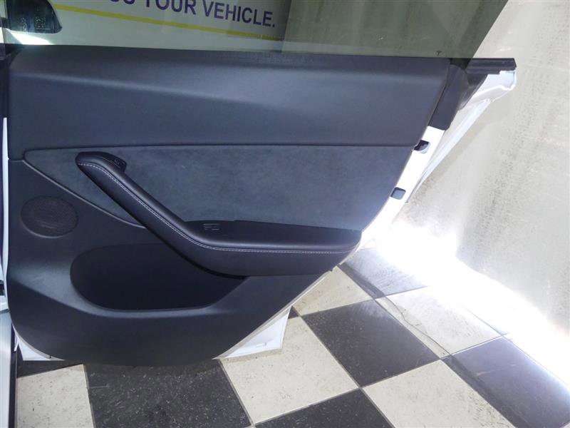 Used 2022 Tesla Model Y Performance AWD/4WD image 25