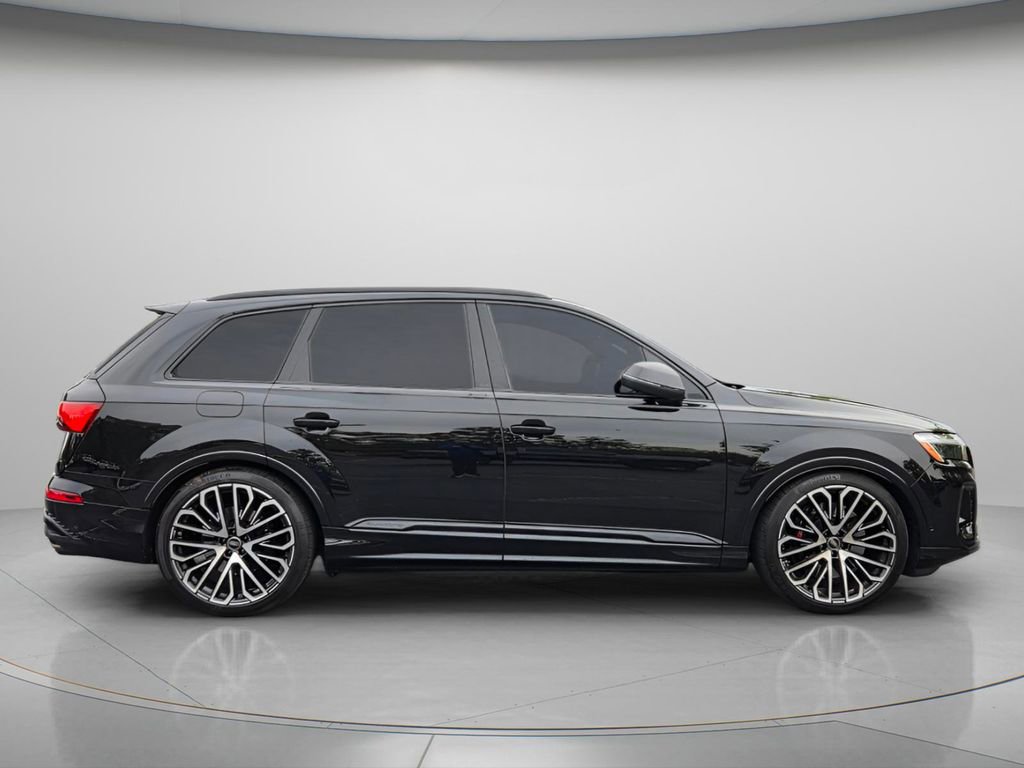 Used 2025 Audi SQ7 Premium Plus AWD/4WD image 7