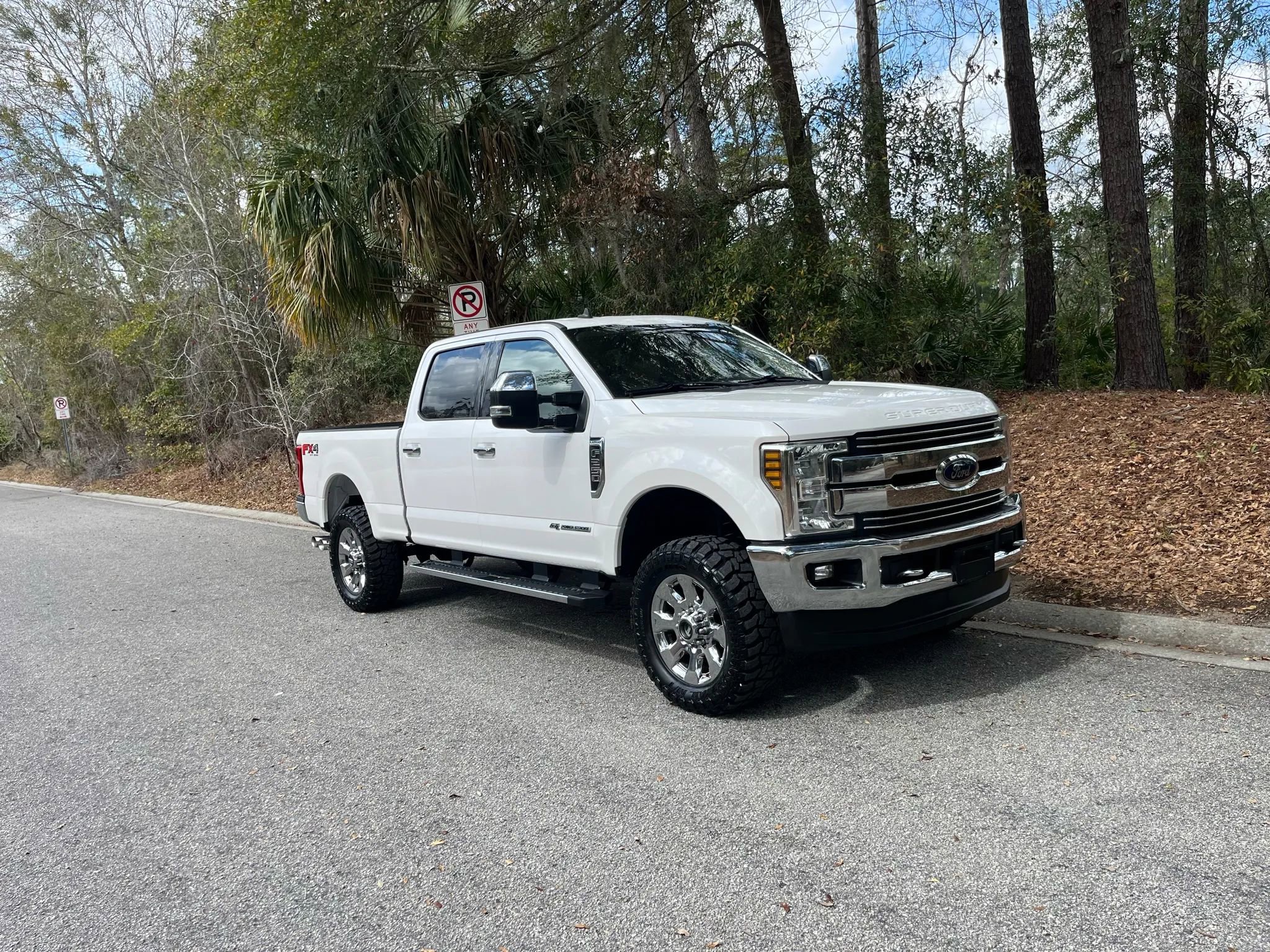 Used 2019 Ford F250 Lariat w/ Lariat Ultimate Package AWD/4WD image 5
