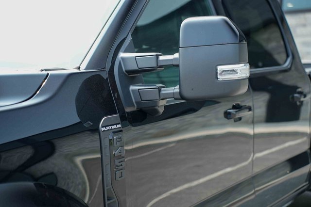 Used 2025 Ford F450 Platinum image 10