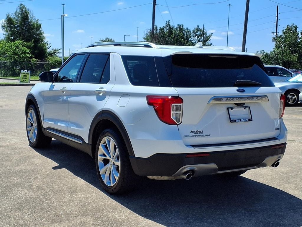 Used 2023 Ford Explorer Platinum RWD image 2