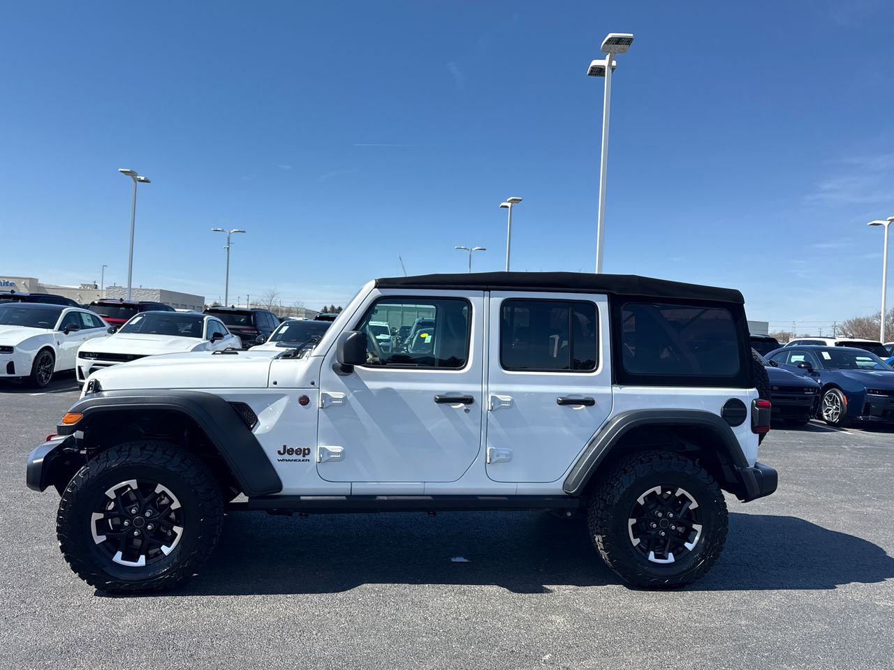 Used 2024 Jeep Wrangler Unlimited Rubicon w/ Technology Group AWD/4WD image 6