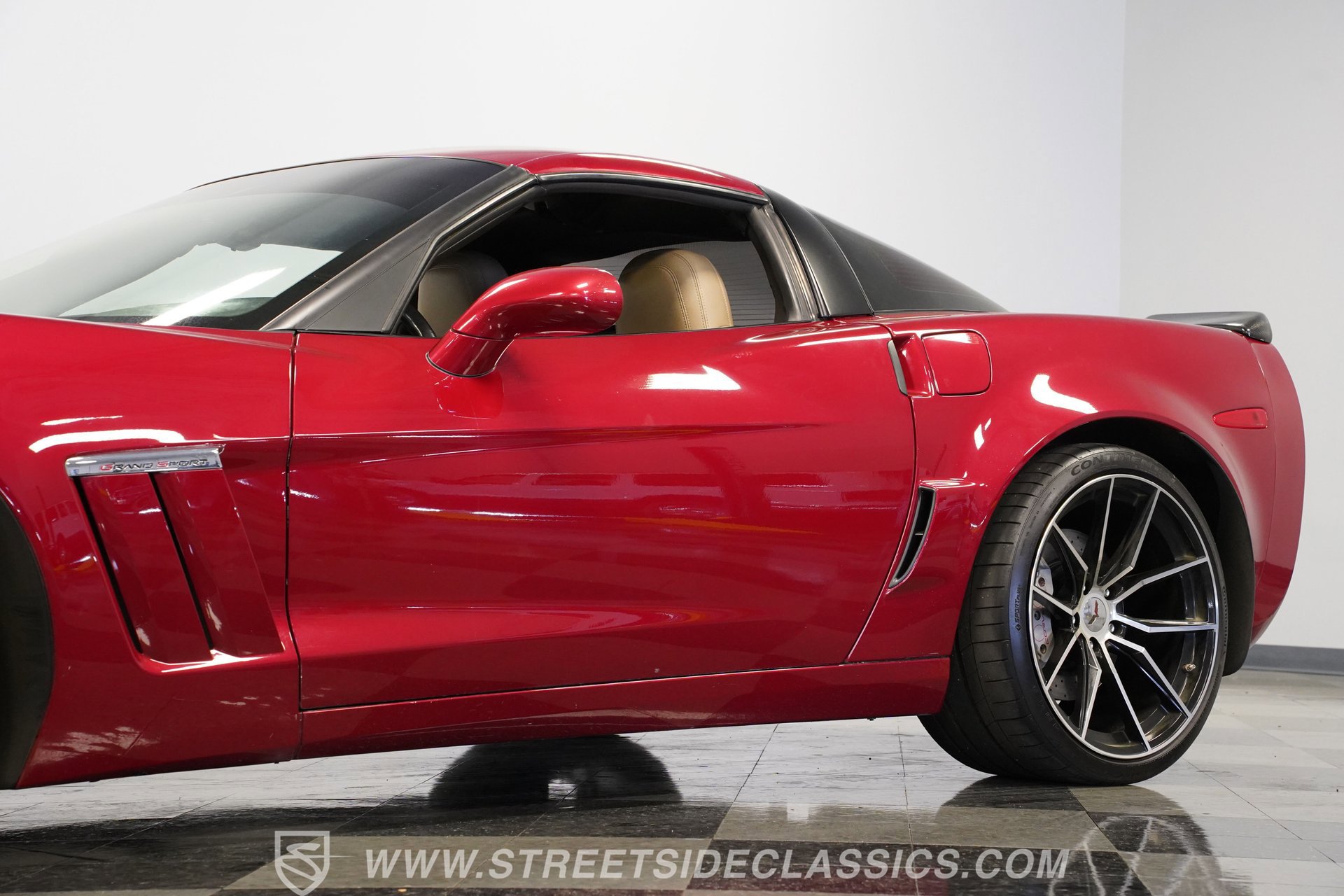 Used 2011 Chevrolet Corvette Grand Sport w/ Preferred Equipment Group image 23